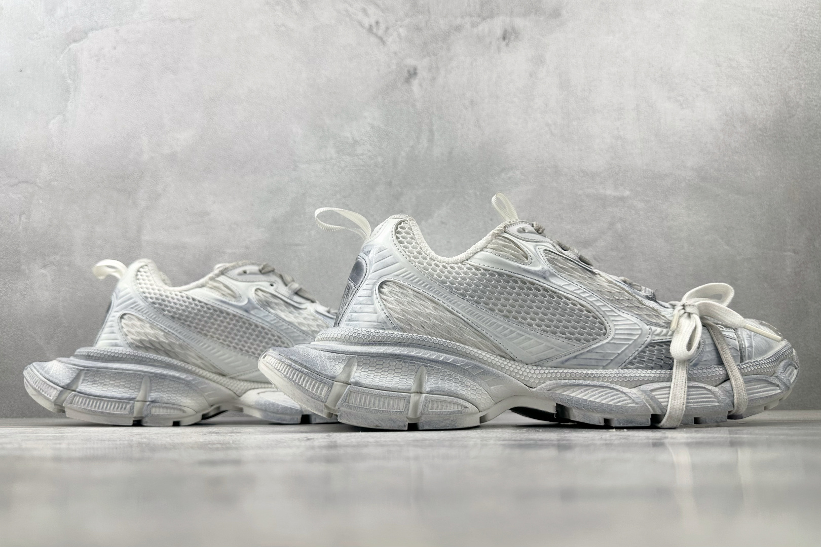 250 Balenciaga巴黎世家 3XL 银色 734734WTRMH9080