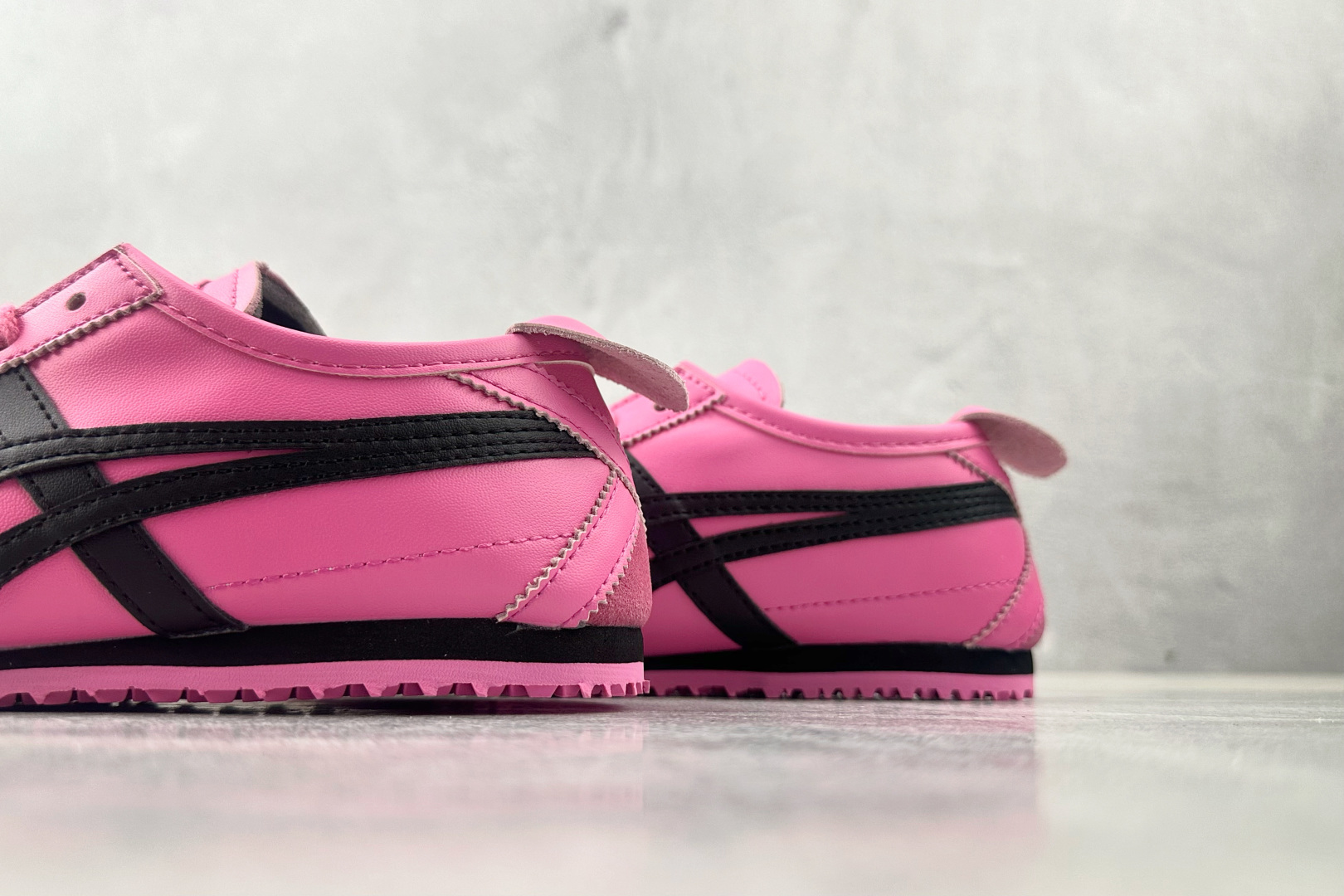 140 渠道特供 Onitsuka Tiger鬼塚虎 MEXICO 66 粉色 1183C102-701