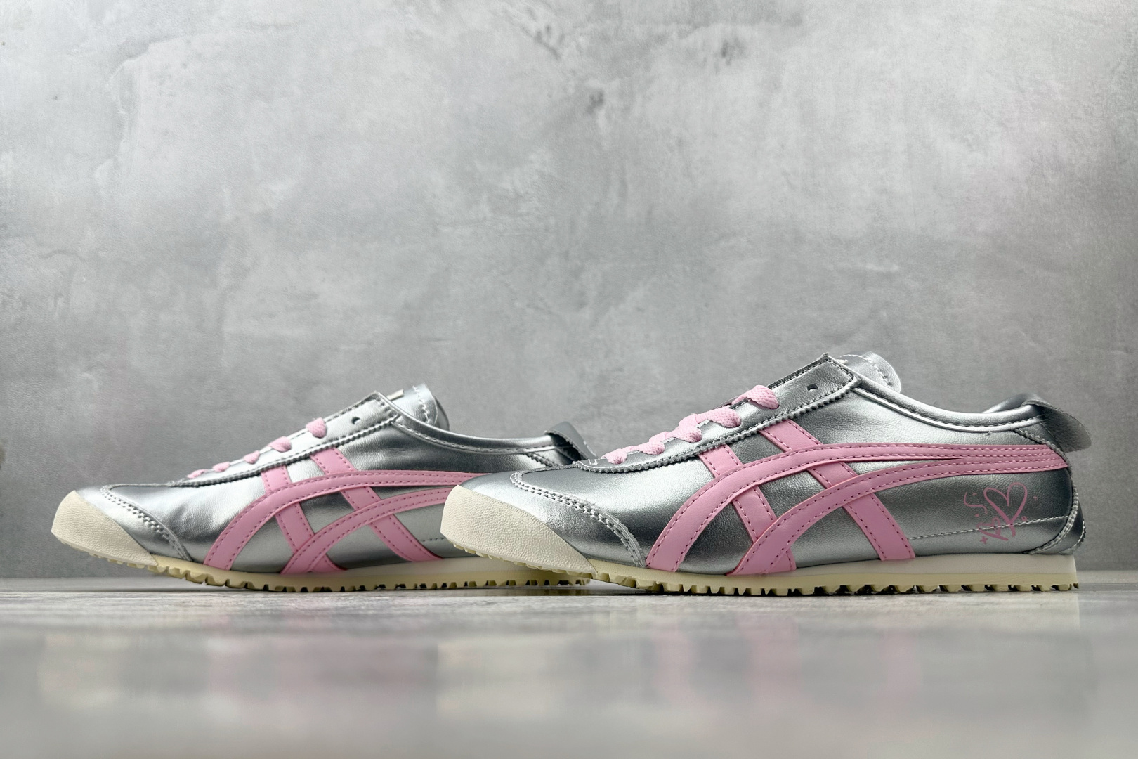 160 渠道特供 Onitsuka Tiger鬼塚虎 MEXICO 66 银粉 THL7C2-9399
