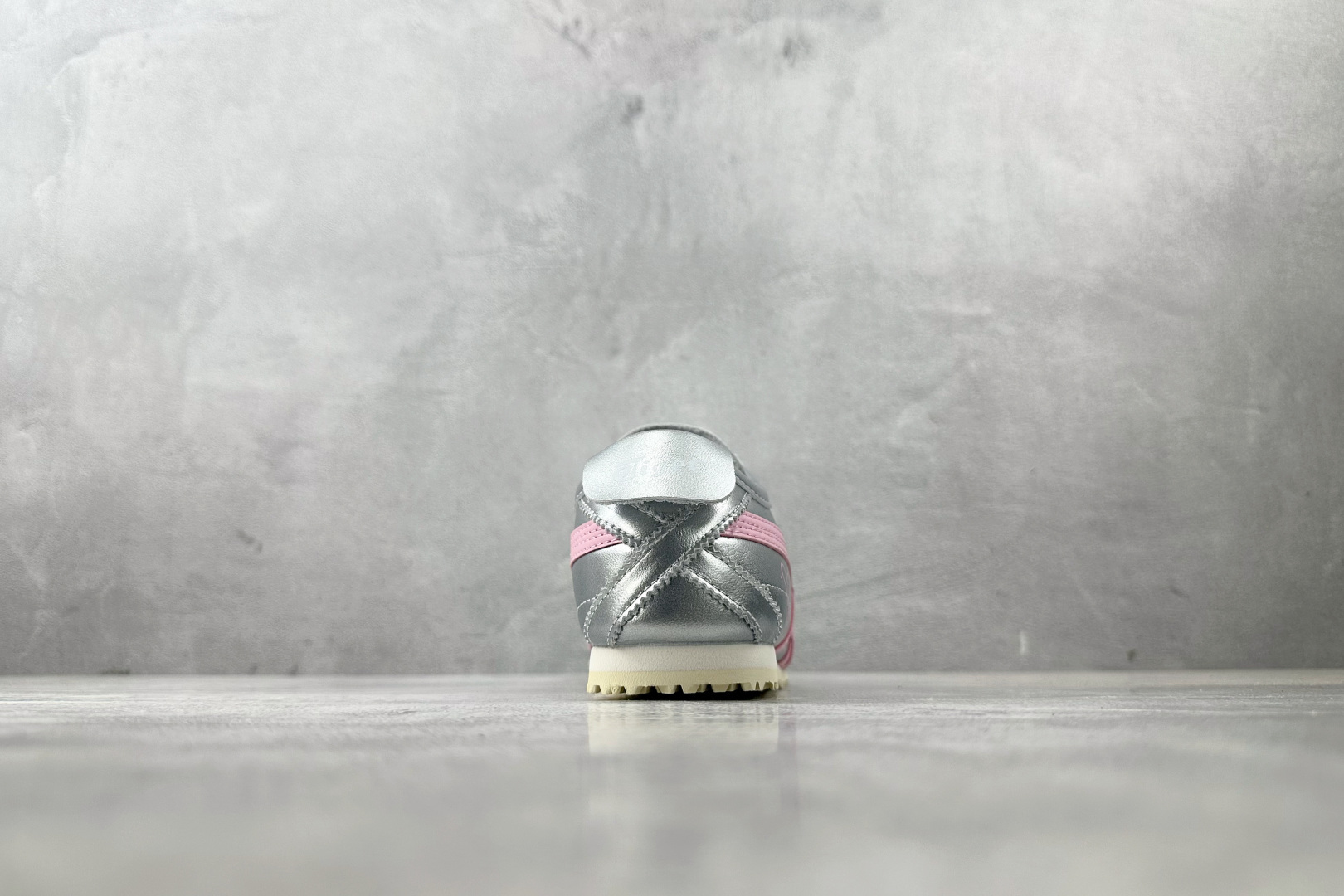 160 渠道特供 Onitsuka Tiger鬼塚虎 MEXICO 66 银粉 THL7C2-9399