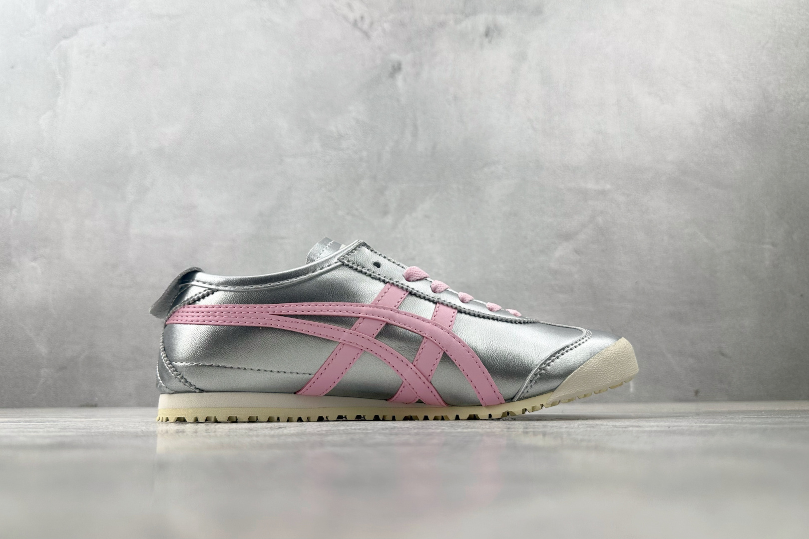 160 渠道特供 Onitsuka Tiger鬼塚虎 MEXICO 66 银粉 THL7C2-9399