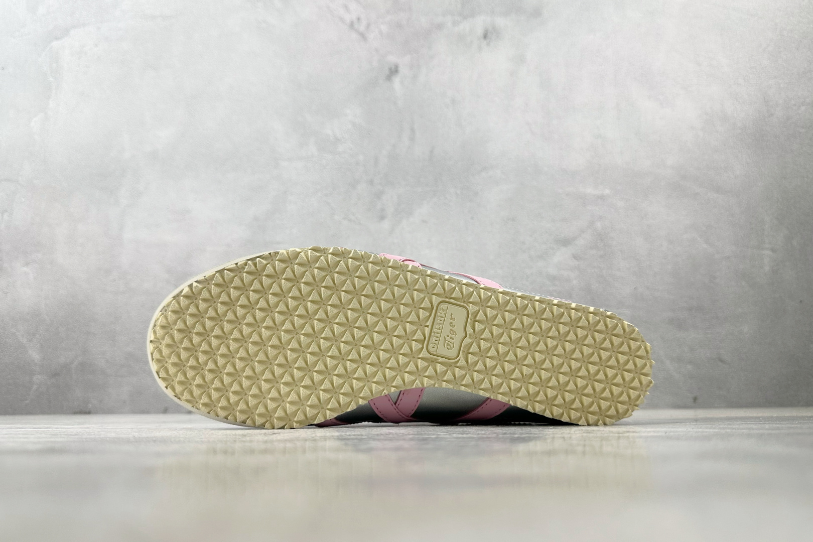 160 渠道特供 Onitsuka Tiger鬼塚虎 MEXICO 66 银粉 THL7C2-9399
