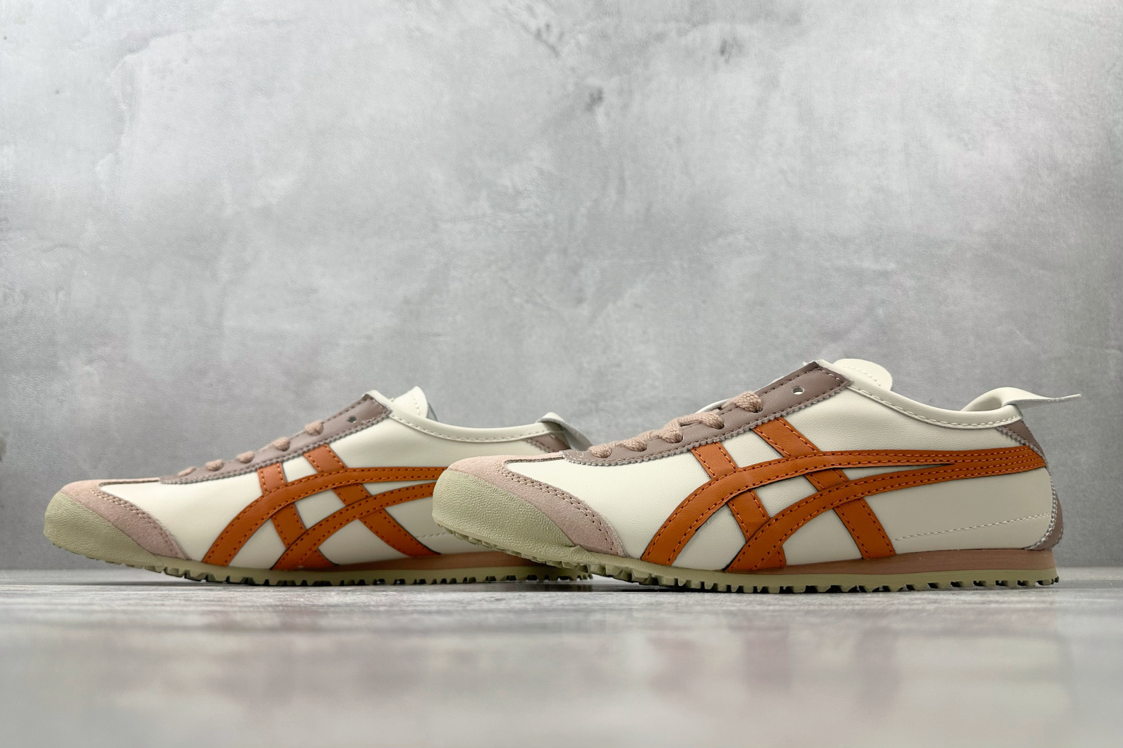 140 渠道特供 Onitsuka Tiger鬼塚虎 MEXICO 66 米橙色 1183C102-204