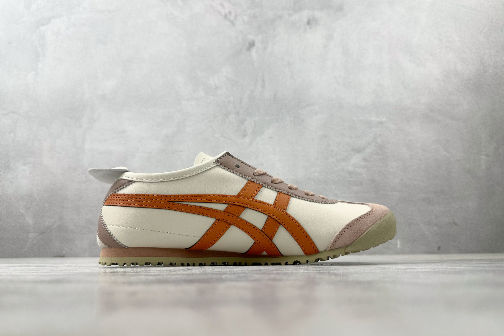 140 渠道特供 Onitsuka Tiger鬼塚虎 MEXICO 66 米橙色 1183C102-204