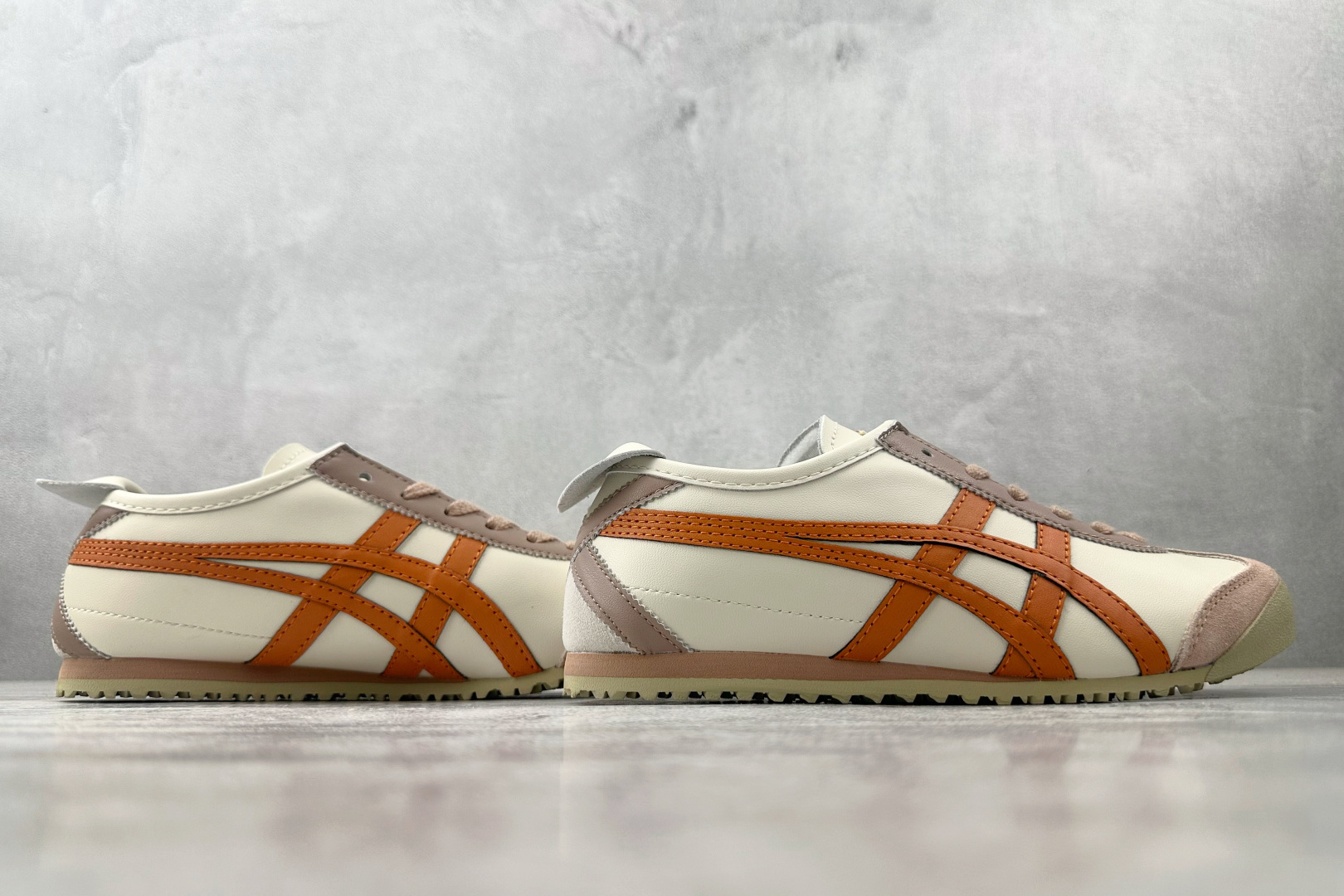 140 渠道特供 Onitsuka Tiger鬼塚虎 MEXICO 66 米橙色 1183C102-204