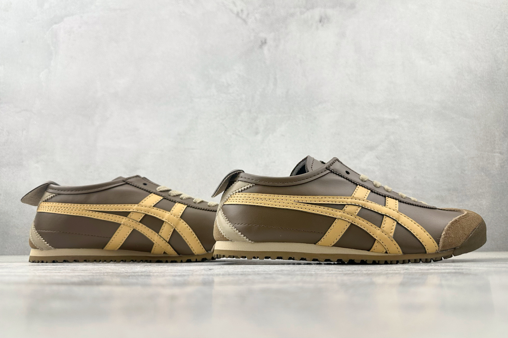140 渠道特供 Onitsuka Tiger鬼塚虎 MEXICO 66 棕色 1183C102-203
