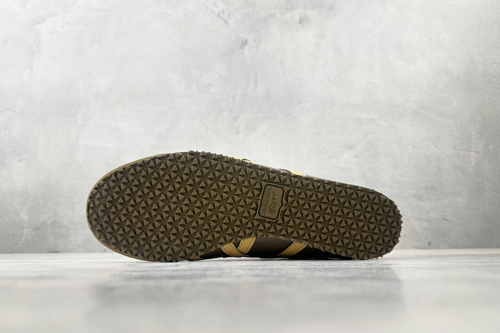140 渠道特供 Onitsuka Tiger鬼塚虎 MEXICO 66 棕色 1183C102-203