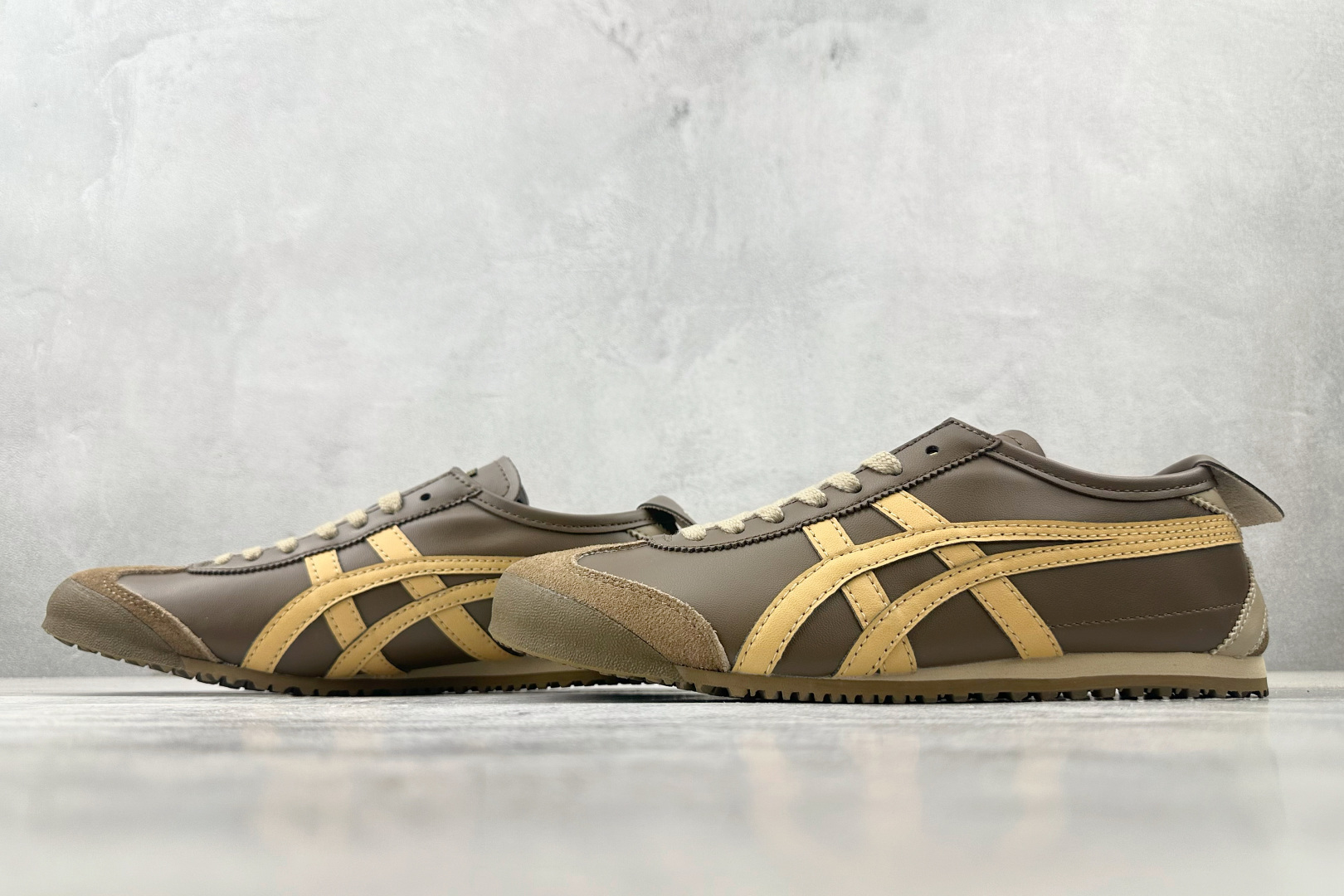 140 渠道特供 Onitsuka Tiger鬼塚虎 MEXICO 66 棕色 1183C102-203