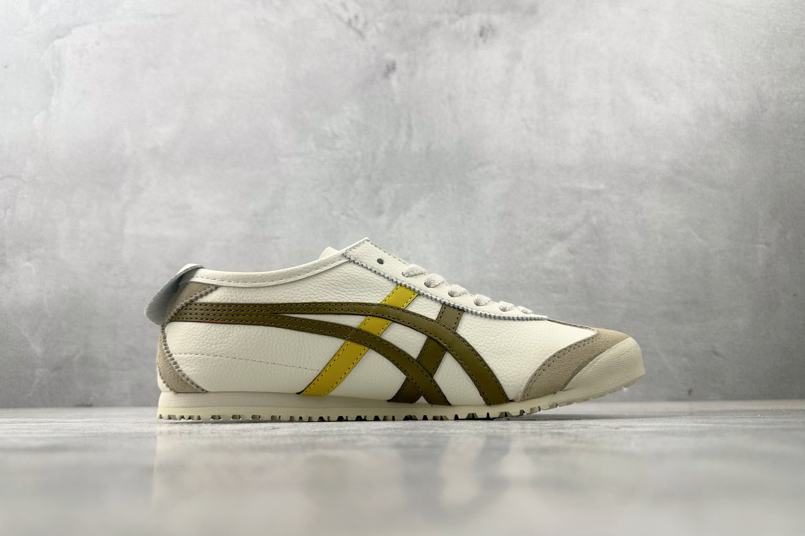 140 渠道特供 Onitsuka Tiger鬼塚虎 MEXICO 66 米棕色 1183A201-124