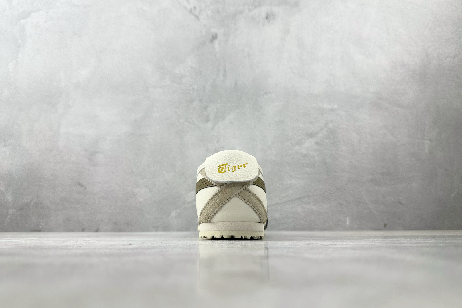 140 渠道特供 Onitsuka Tiger鬼塚虎 MEXICO 66 米棕色 1183A201-124