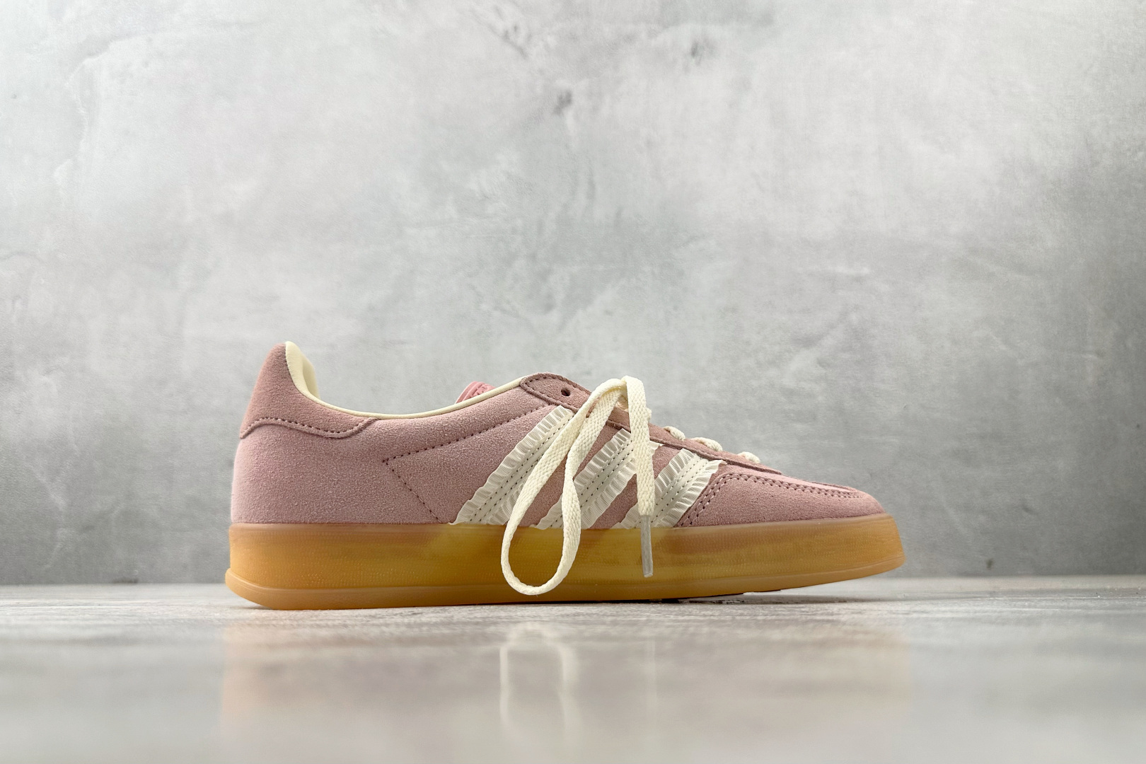 180 adidas originals GAZELLE INDOOR 粉色 JS1413