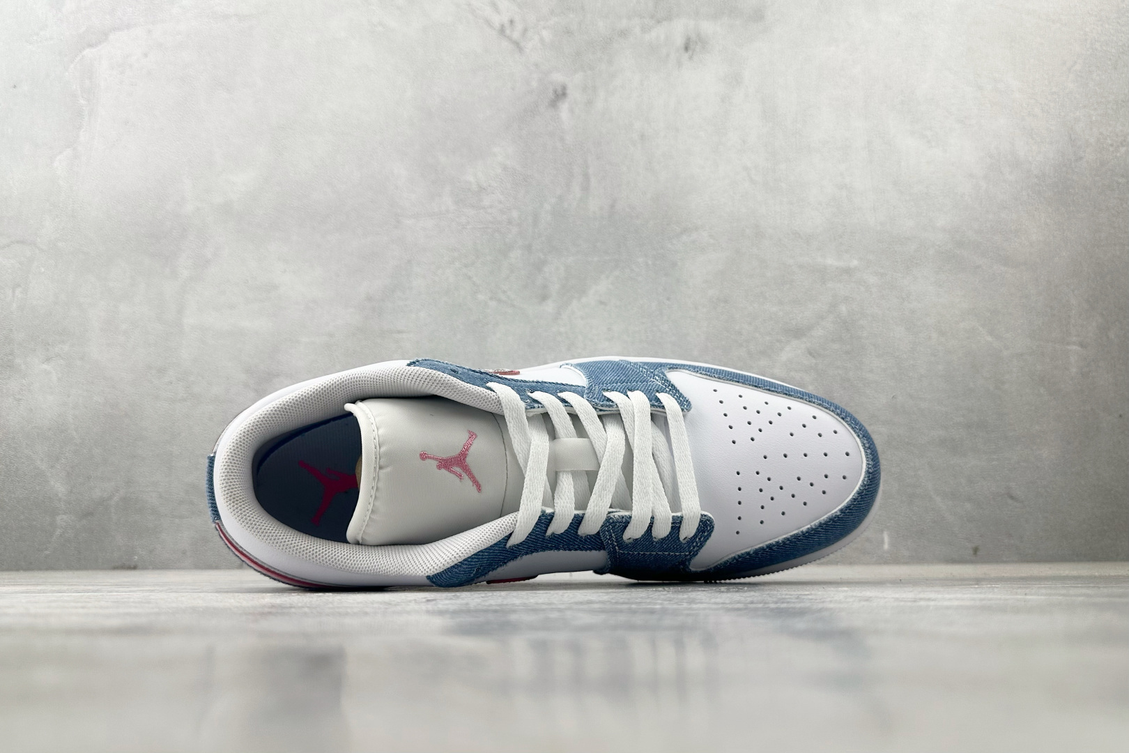 综合版 Jordan Air Jordan 1 白蓝色 HQ2001-400