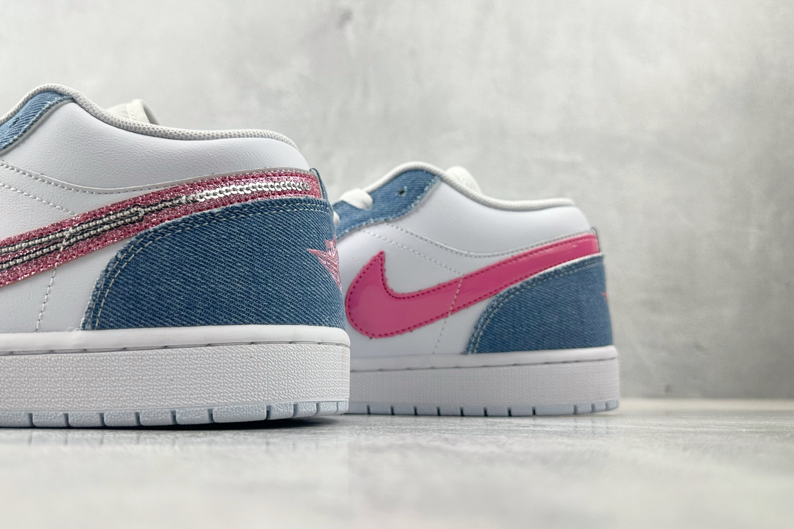 综合版 Jordan Air Jordan 1 白蓝色 HQ2001-400