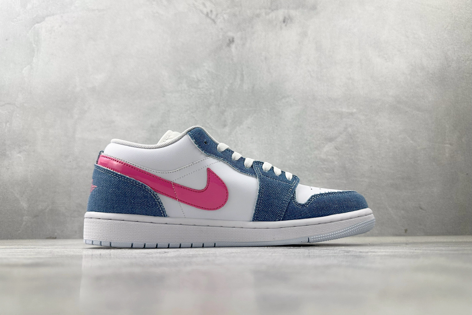 综合版 Jordan Air Jordan 1 白蓝色 HQ2001-400