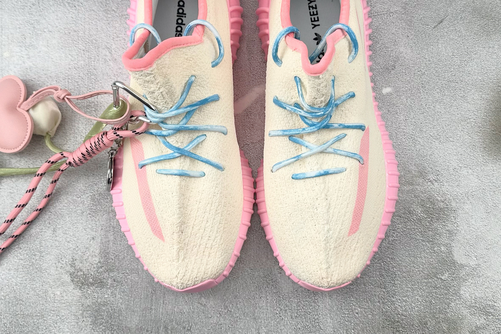 260 定制球鞋 adidas originals Yeezy boo 350 V2冰淇淋 浪漫夏日粉云朵 HQ6316