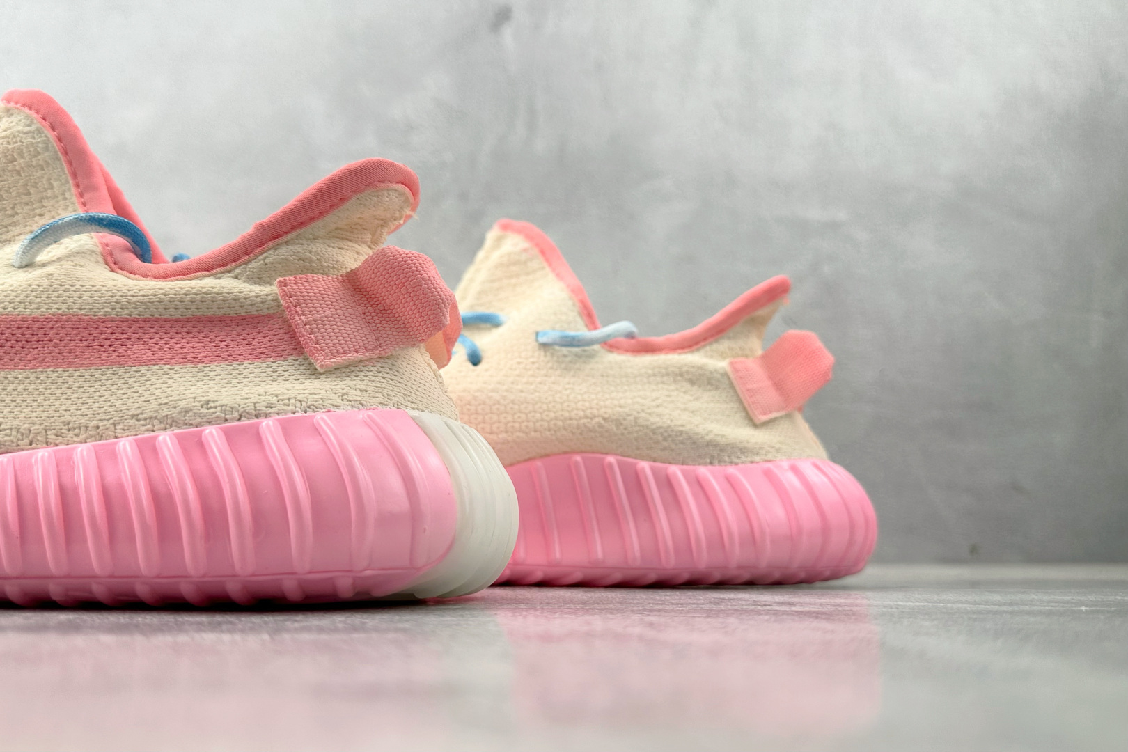 260 定制球鞋 adidas originals Yeezy boo 350 V2冰淇淋 浪漫夏日粉云朵 HQ6316