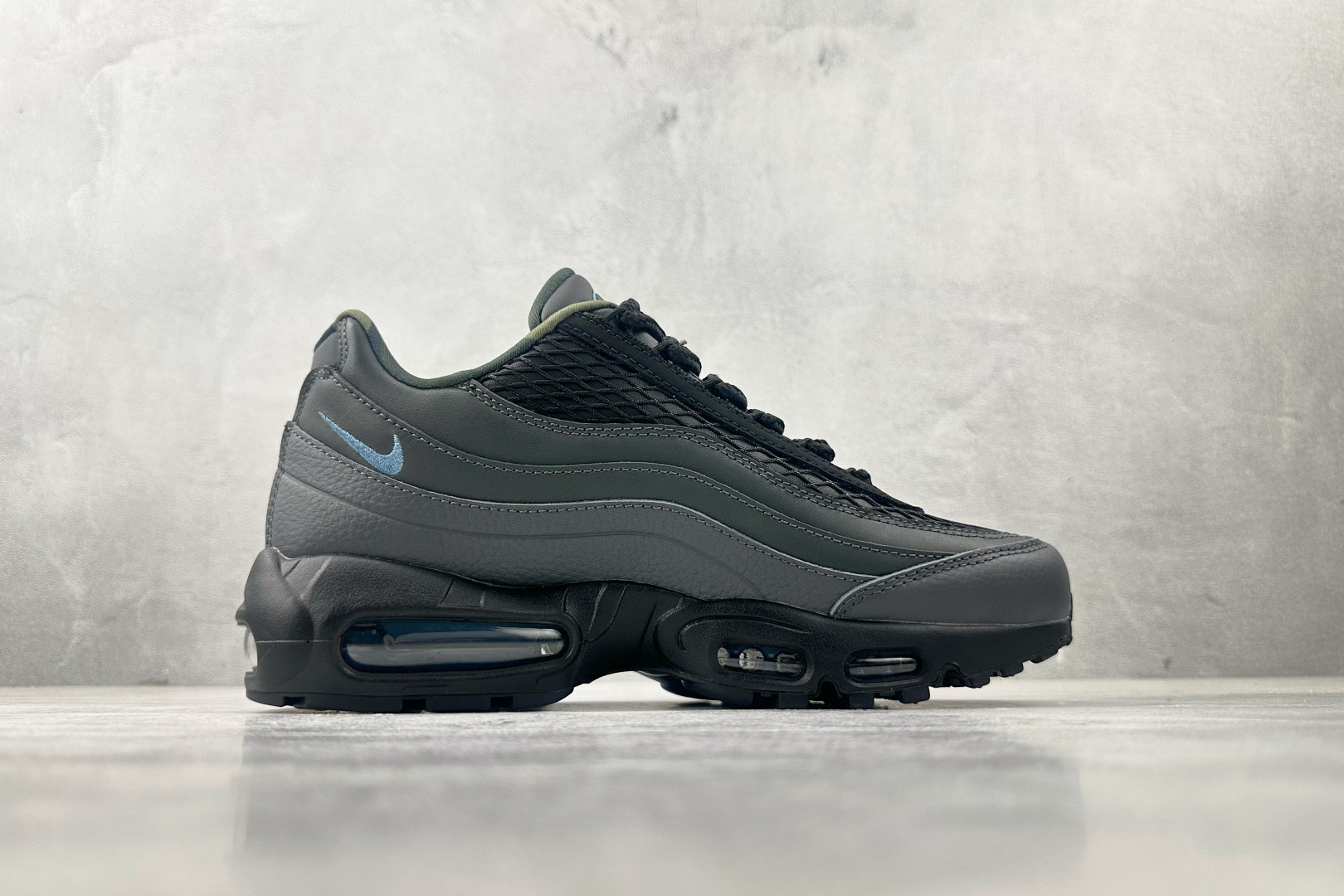 口碑神作 CORTEIZ x Nike Air 95 ”Les Bleus”黑蓝 FB2709-002