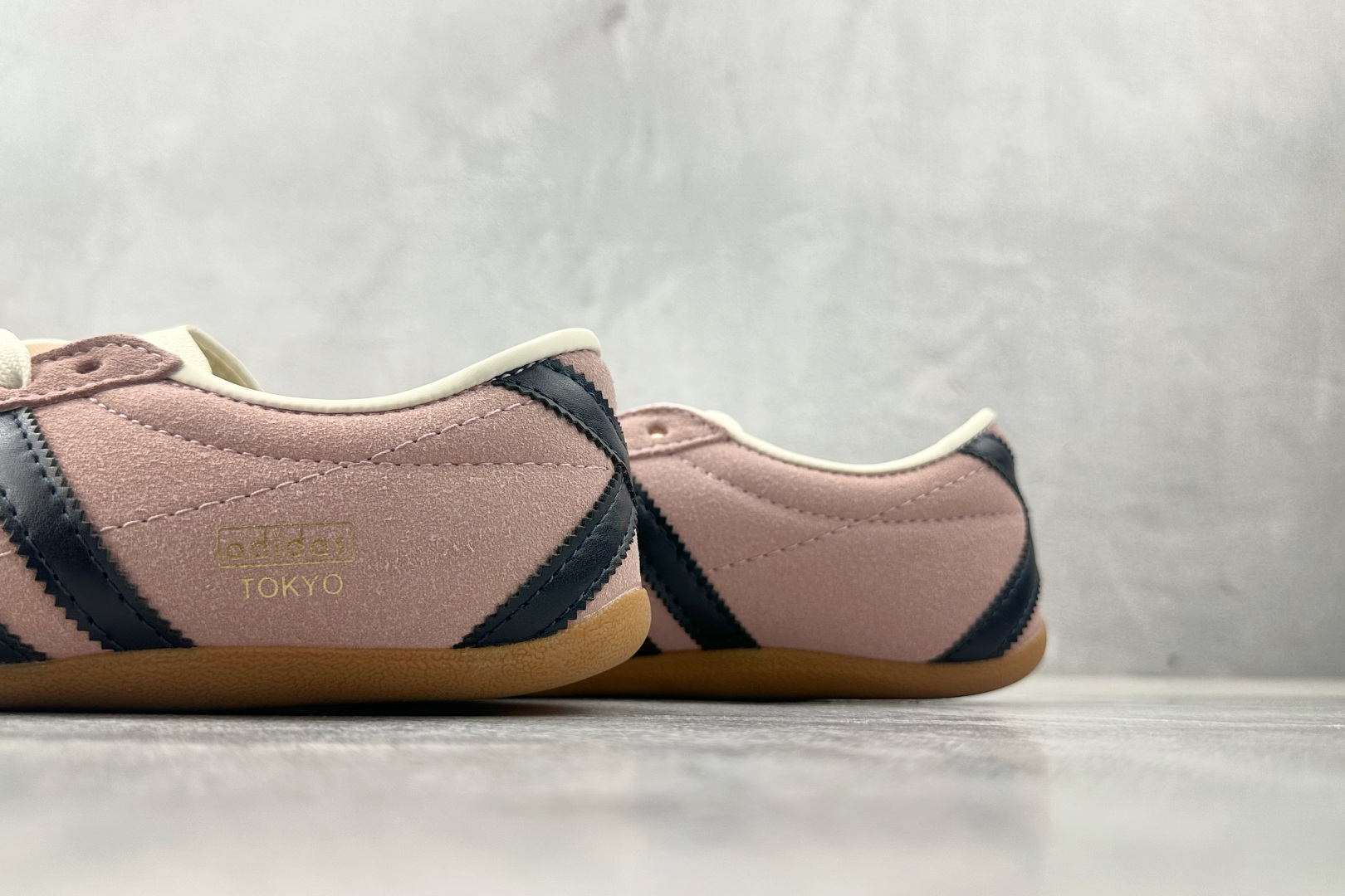 170 出口订单 adidas originals TOKYO 粉色 JQ7108