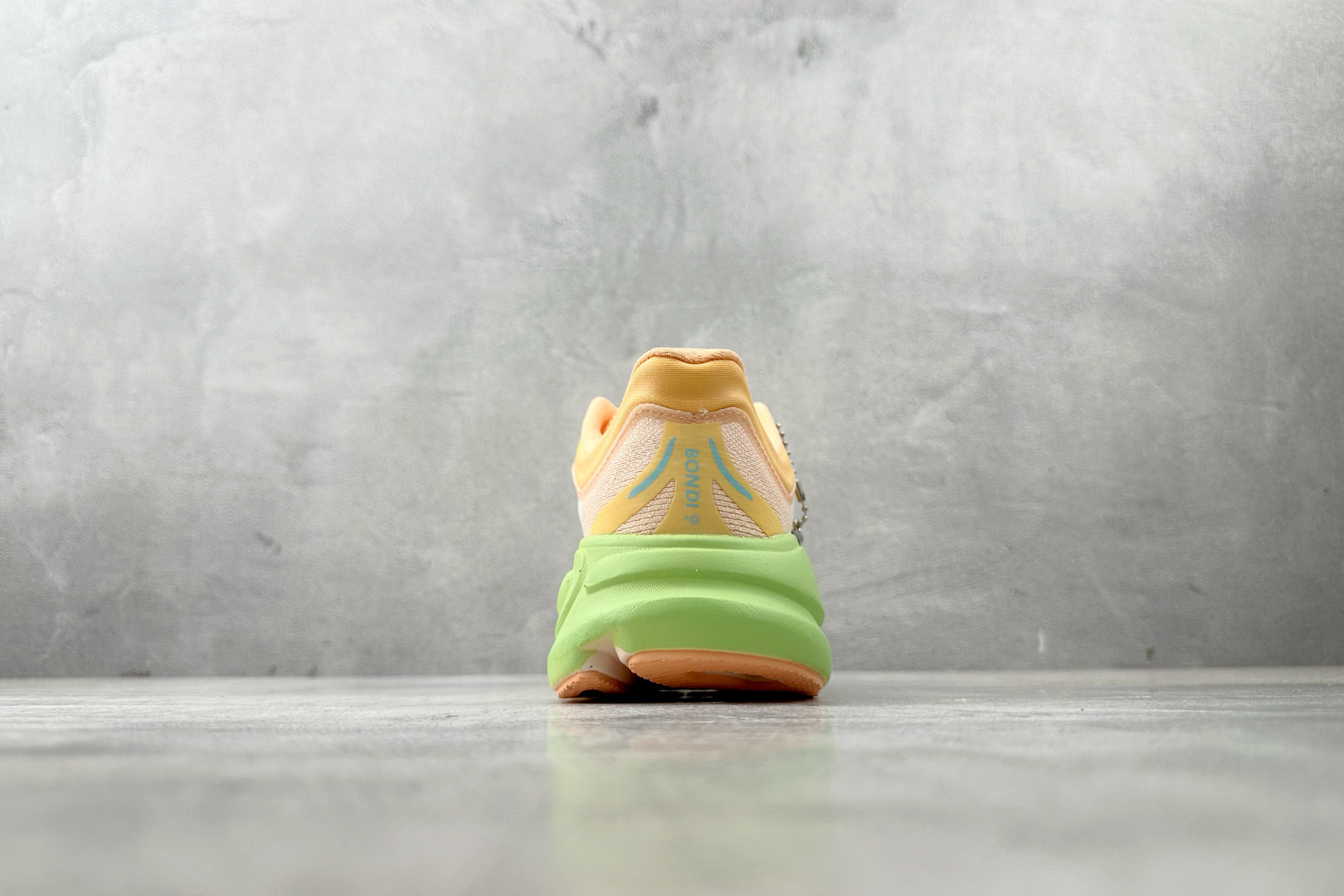 220 HOKA ONE ONE Bondi 9 粉色 1162012-FSTP