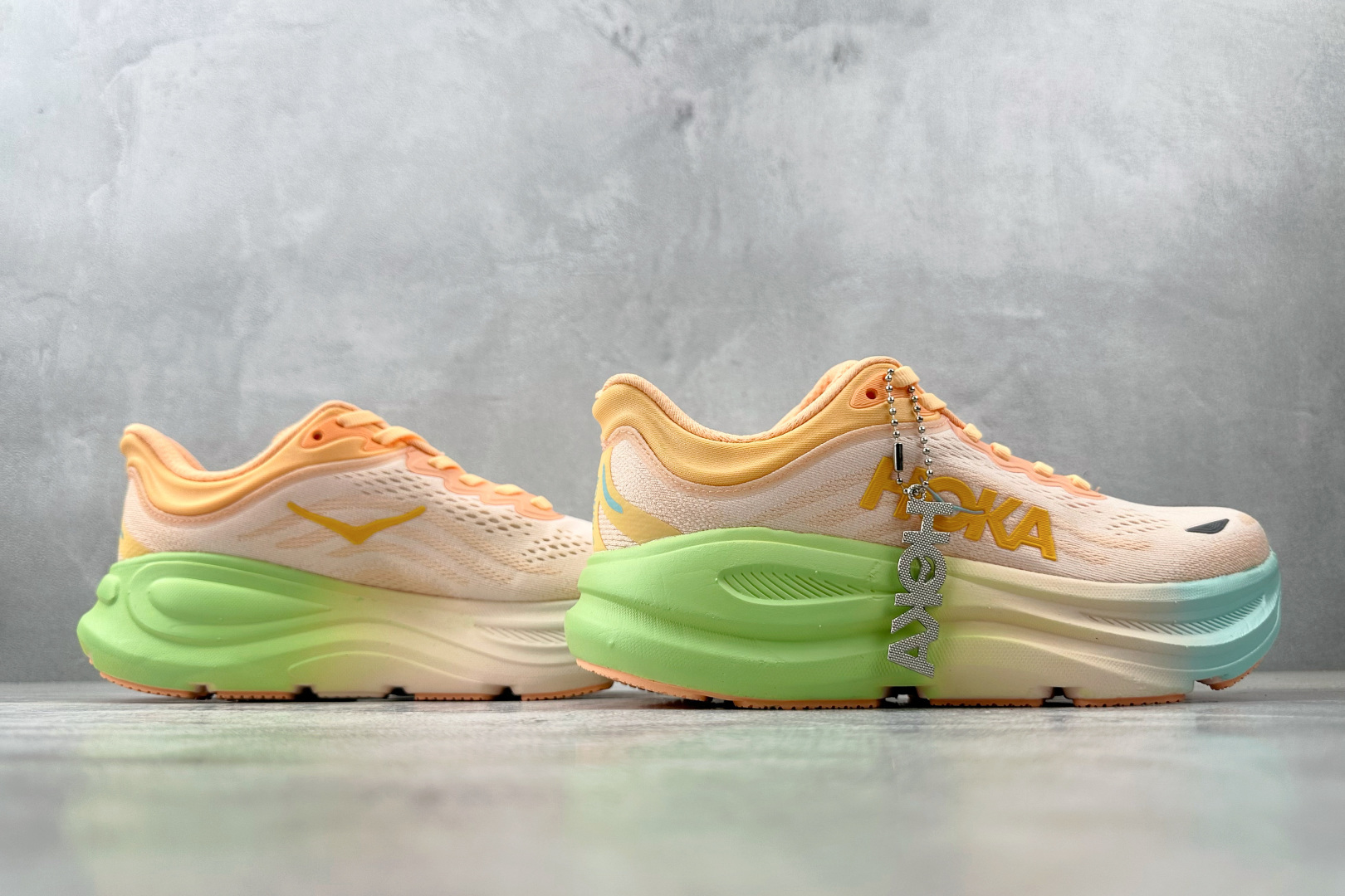 220 HOKA ONE ONE Bondi 9 粉色 1162012-FSTP