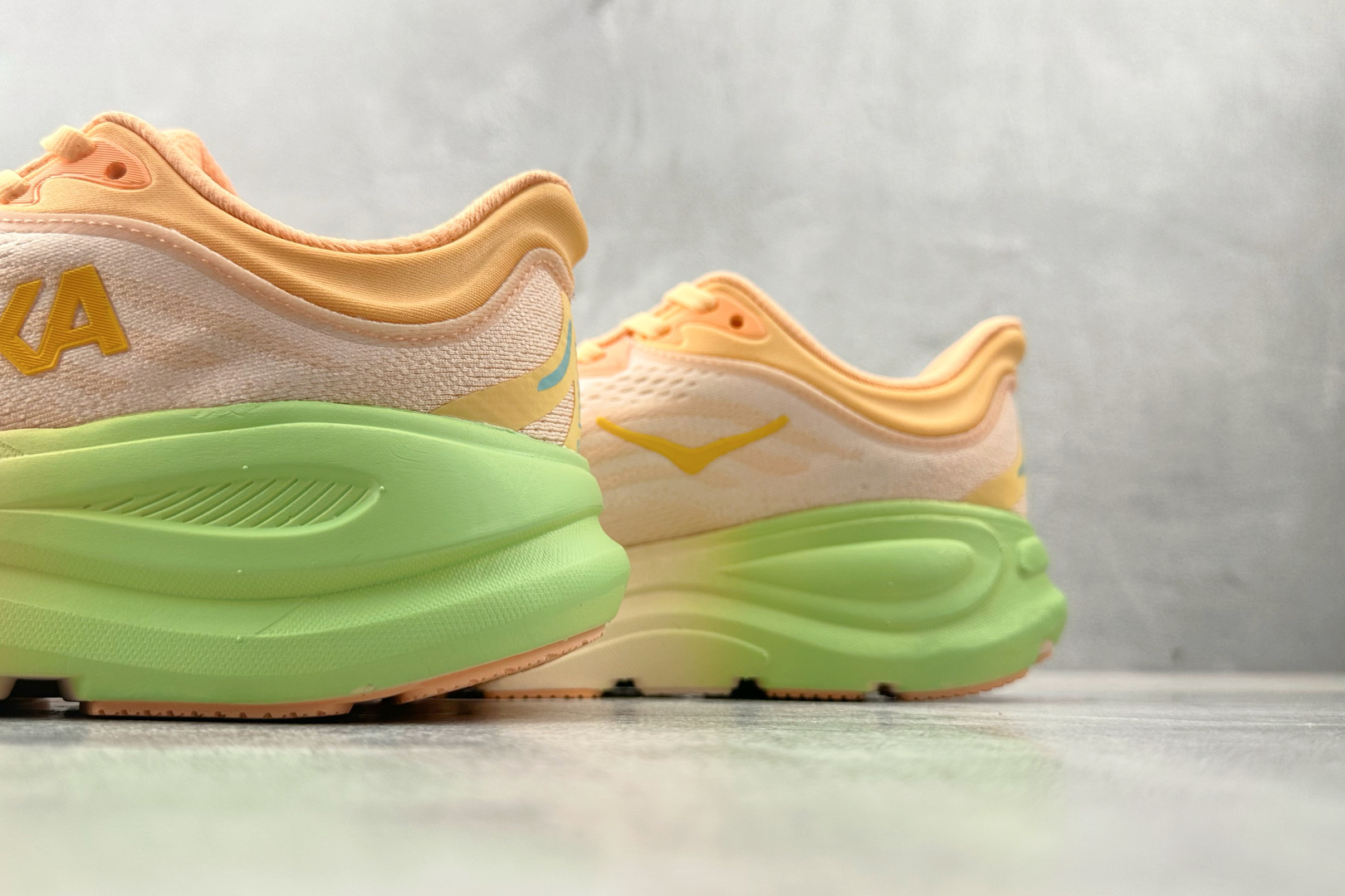 220 HOKA ONE ONE Bondi 9 粉色 1162012-FSTP