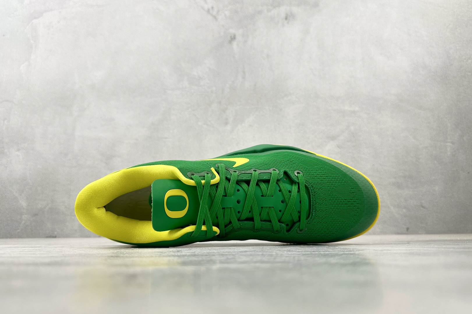 顶级 完美复刻 定制球鞋 Nike Kobe 8 811制造 Duck 鸳鸯俄勒冈配色 黄绿 FJ9364-100
