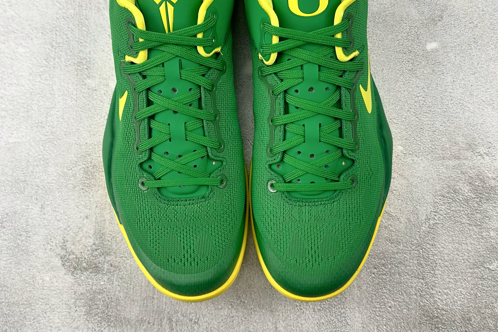 顶级 完美复刻 定制球鞋 Nike Kobe 8 811制造 Duck 鸳鸯俄勒冈配色 黄绿 FJ9364-100