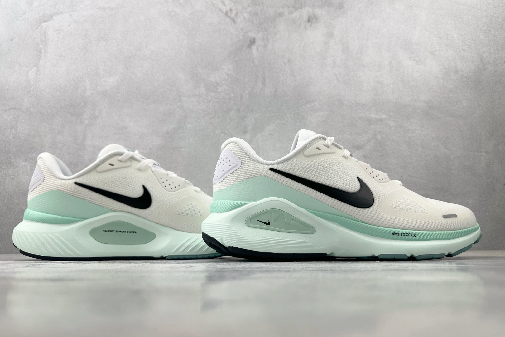 N版 
东南亚订单  Nike Zoom Structure 26 白黑绿

货号：HJ1101-100