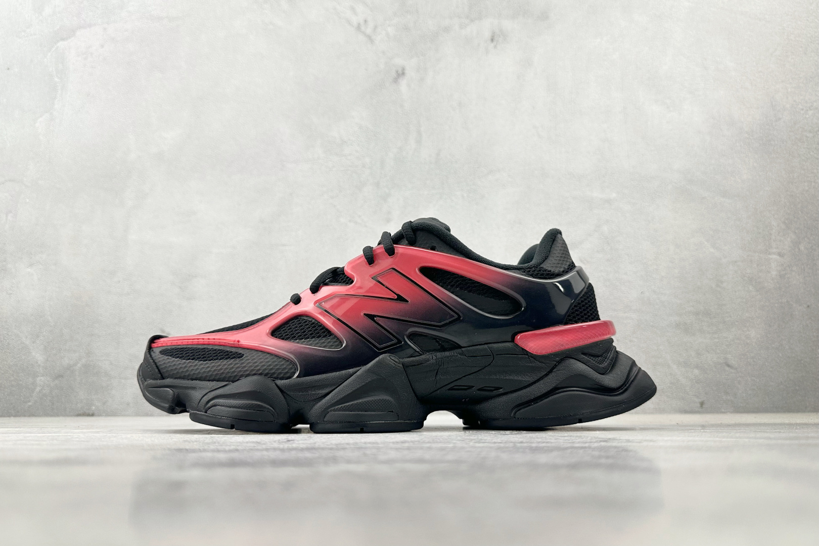 
纯原标杆 品质无敌 New Balance NB 9060 黑红色

货号：U9060IDZ
尺码：3