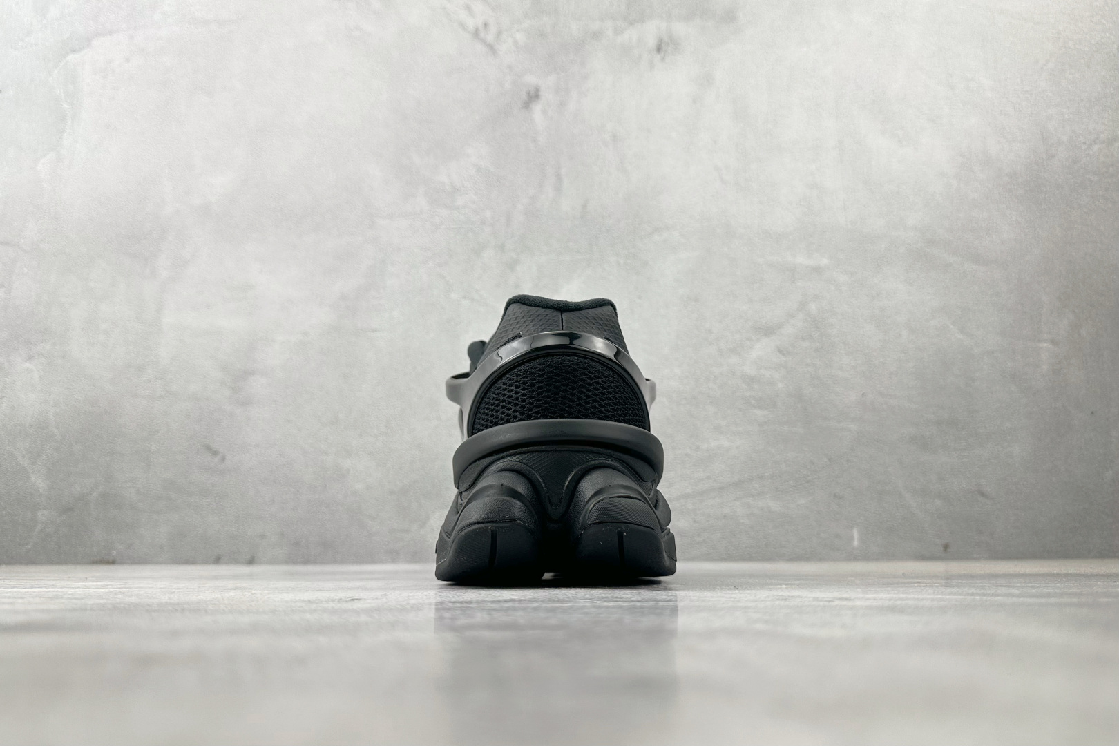 
纯原标杆 品质无敌 New Balance NB 9060 黑色

货号：U9060IMA
尺码：36
