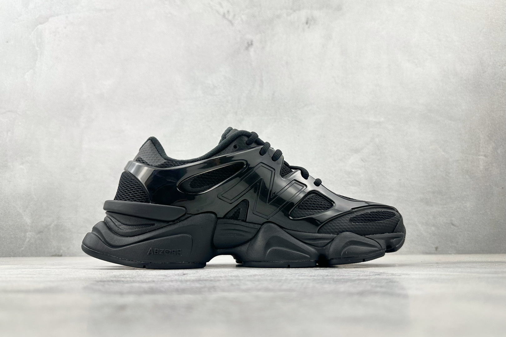 
纯原标杆 品质无敌 New Balance NB 9060 黑色

货号：U9060IMA
尺码：36