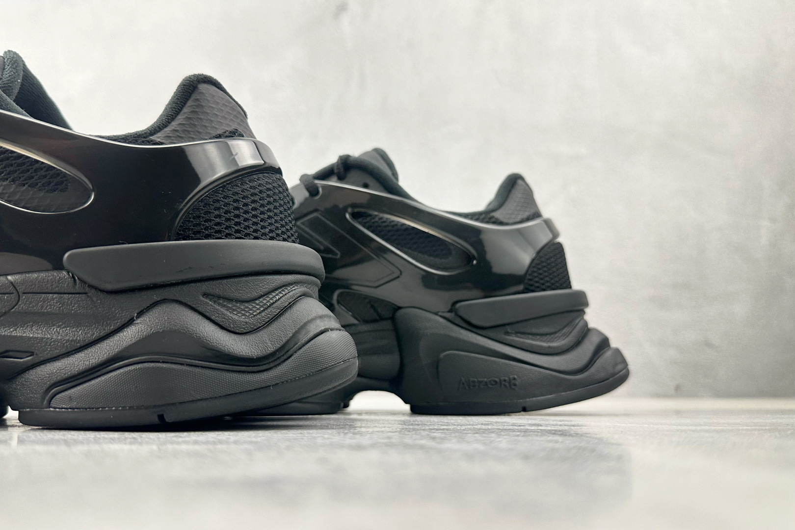 
纯原标杆 品质无敌 New Balance NB 9060 黑色

货号：U9060IMA
尺码：36