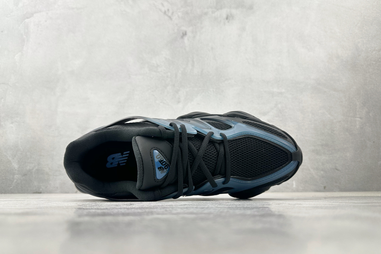 
纯原标杆 品质无敌 New Balance NB 9060 黑蓝色

货号：U9060IDW
尺码：3