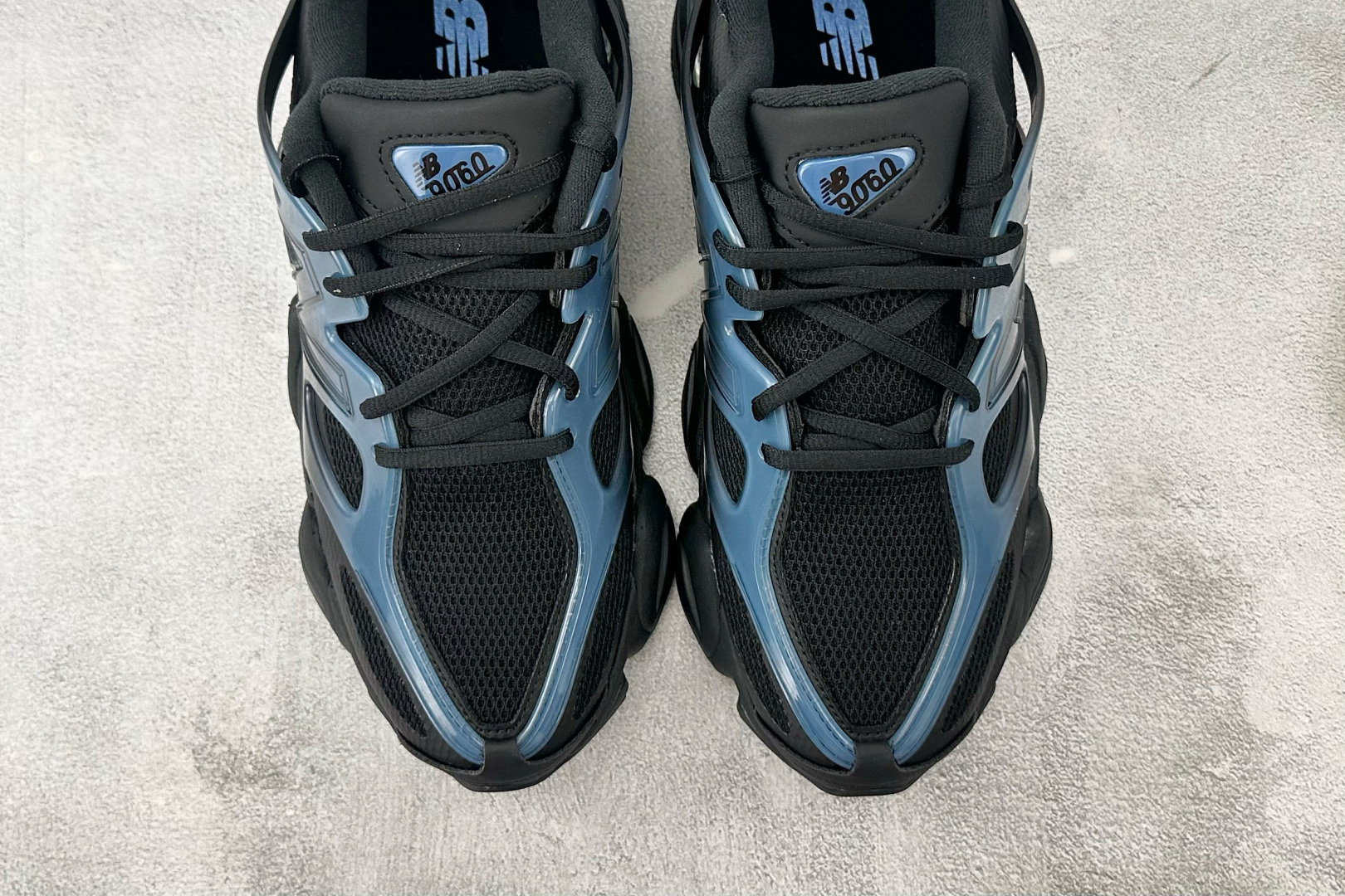 
纯原标杆 品质无敌 New Balance NB 9060 黑蓝色

货号：U9060IDW
尺码：3