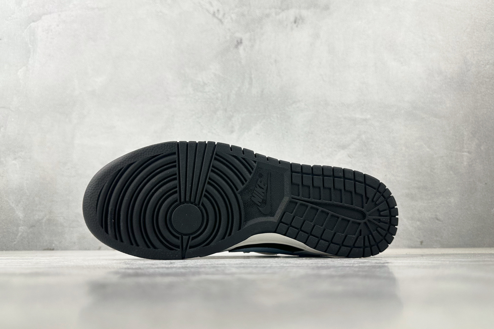 YC 双十一特价双十一特价【定制球鞋】Nike Dunk 冰岛极光 白蓝黑货号：WB0515 088尺码