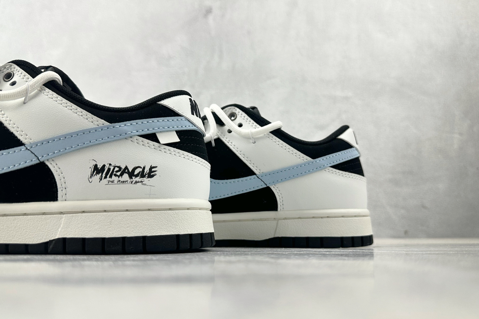 YC 双十一特价双十一特价【定制球鞋】Nike Dunk 冰岛极光 白蓝黑货号：WB0515 088尺码