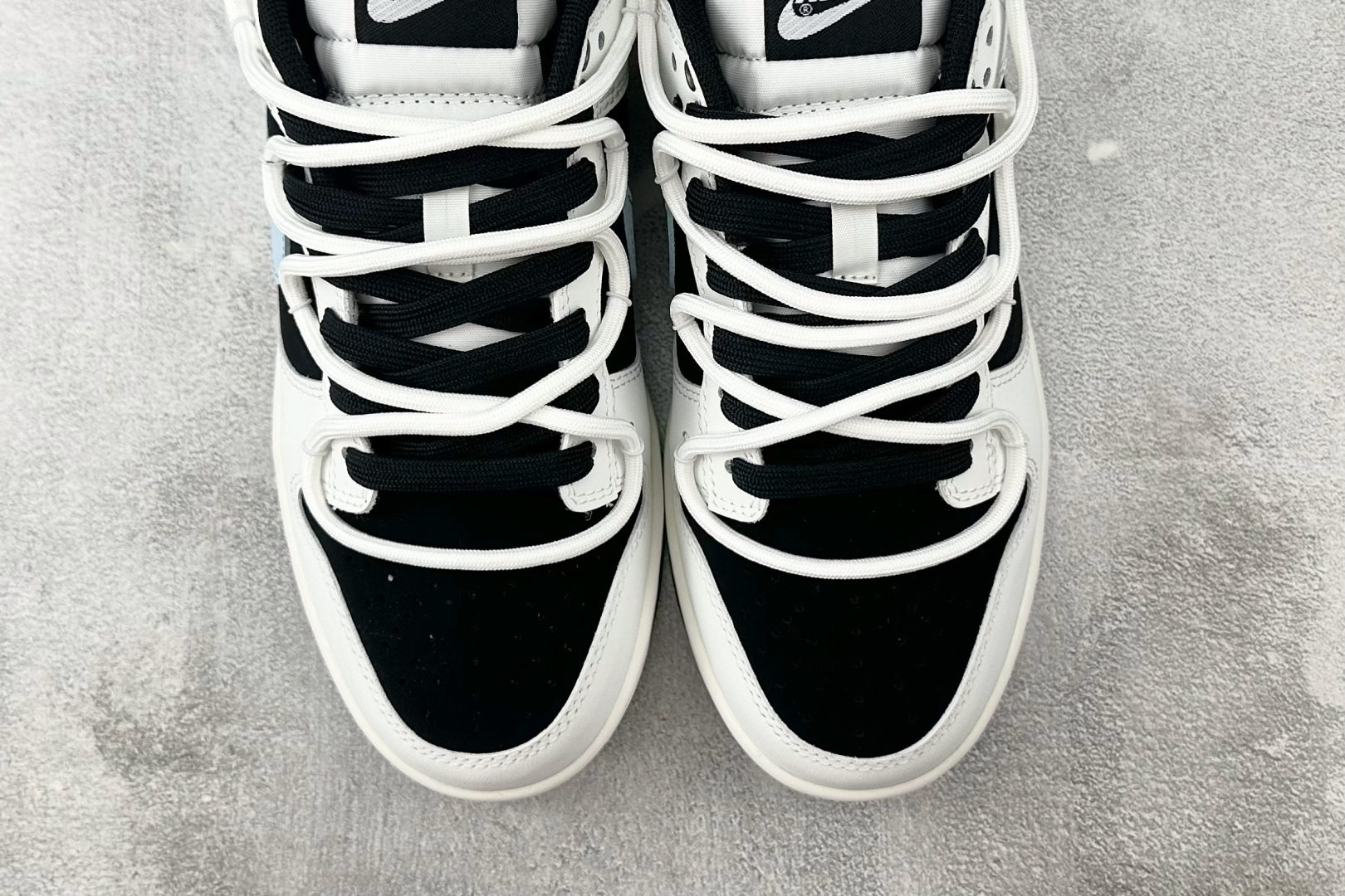 YC 双十一特价双十一特价【定制球鞋】Nike Dunk 冰岛极光 白蓝黑货号：WB0515 088尺码