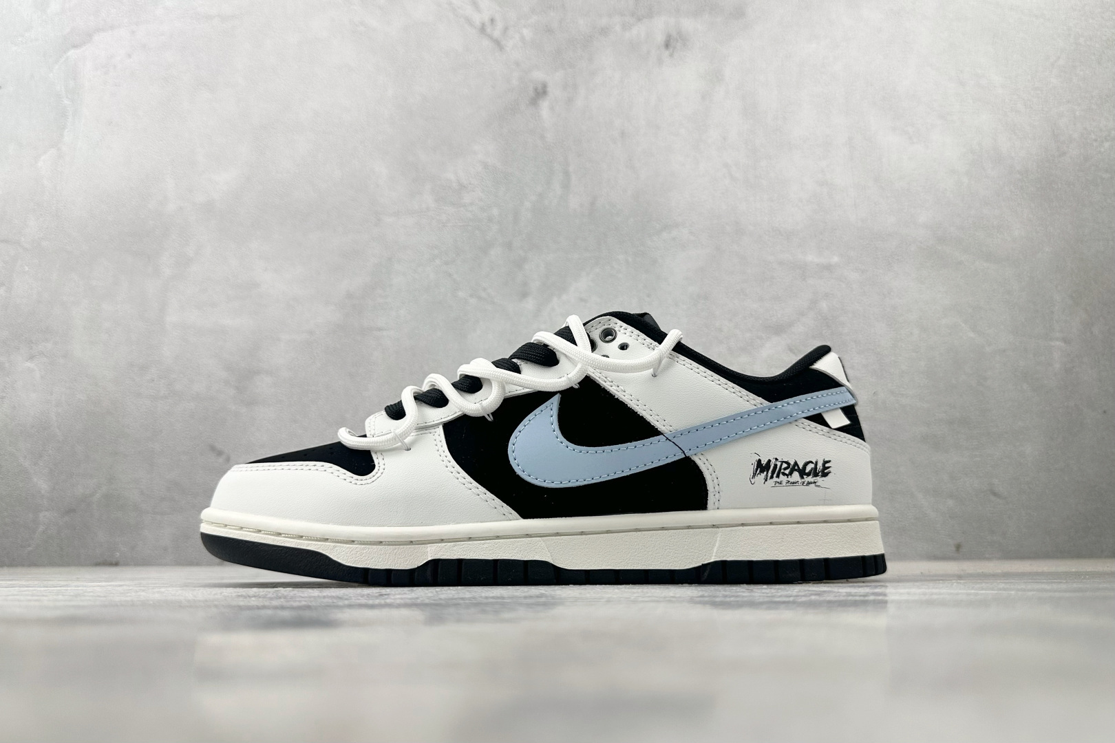 YC 双十一特价双十一特价【定制球鞋】Nike Dunk 冰岛极光 白蓝黑货号：WB0515 088尺码