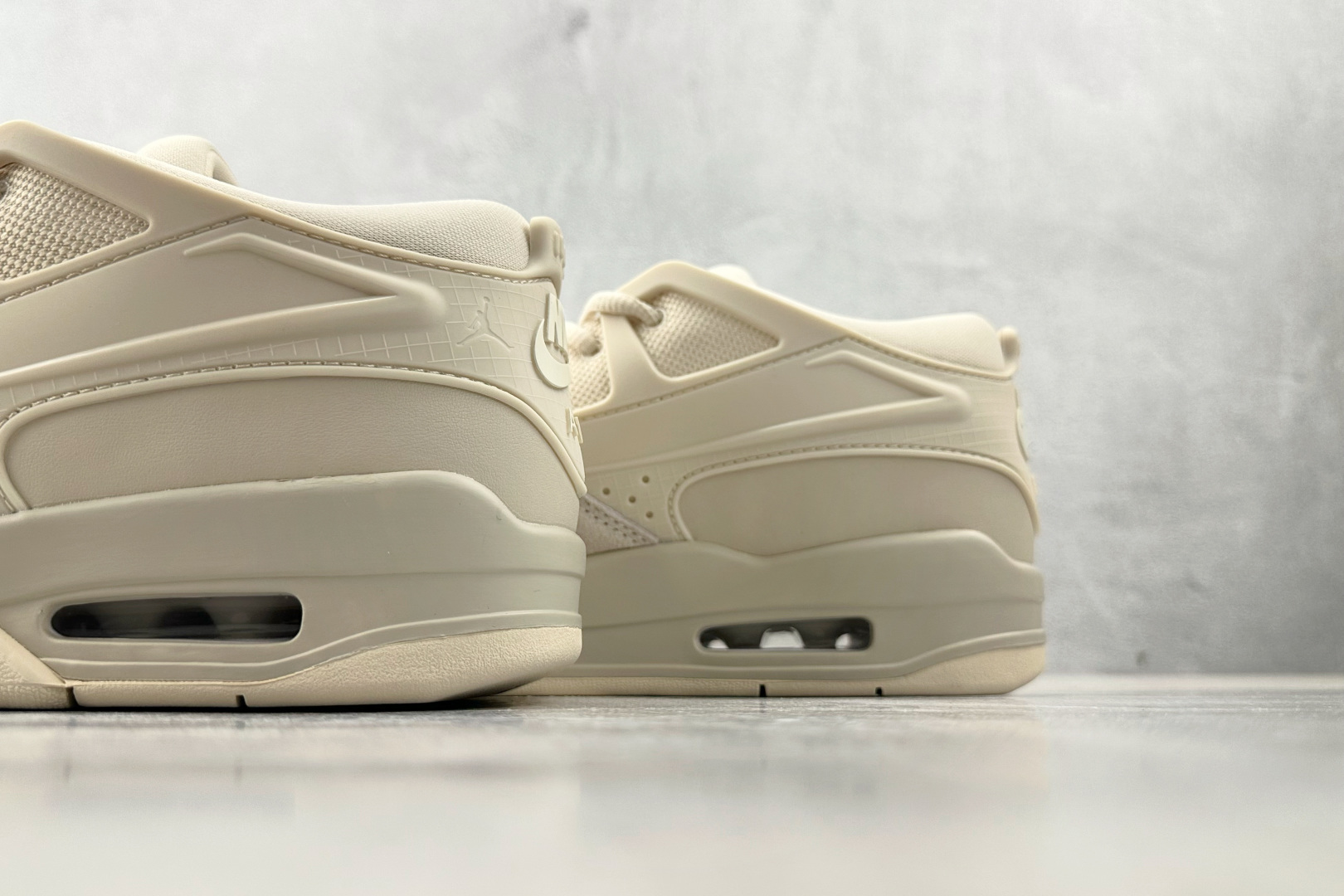 
公司级 Jordan Air Jordan 4 RM WMNS“Legend Light Brown”
