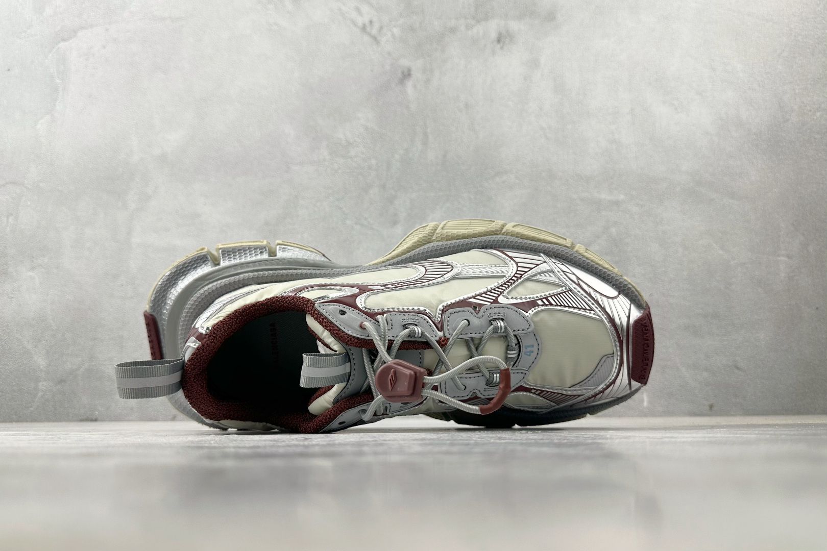 P360VG代购版 Balenciaga巴黎世家 3XL 米棕色 734734W3XNY