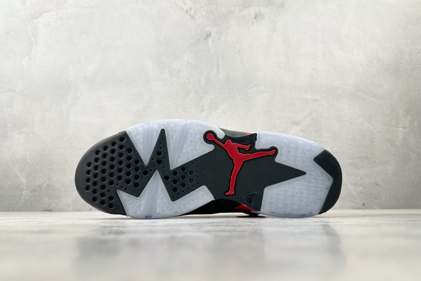 外贸 E 版
Jordan Air Jordan 6 Retro Toro Bravo 愤怒的公牛 红黑