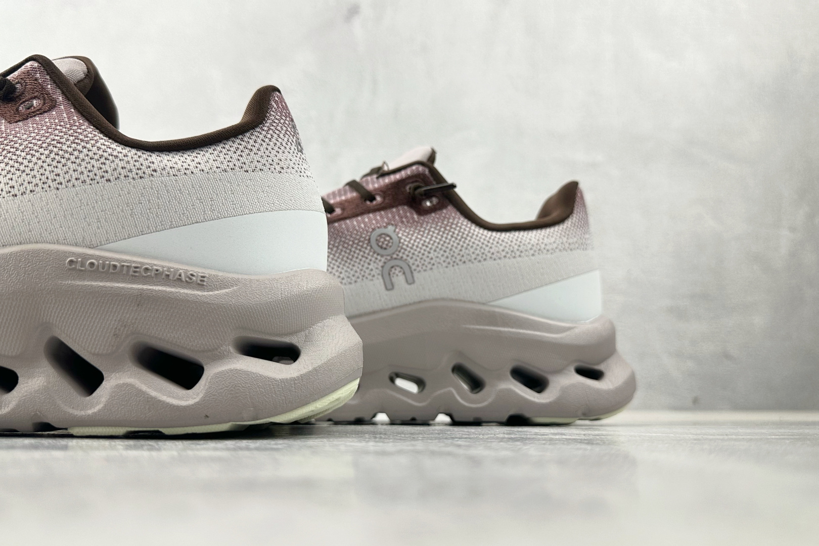 210 On昂跑 Cloudtilt 系列 白褐 3WE1005