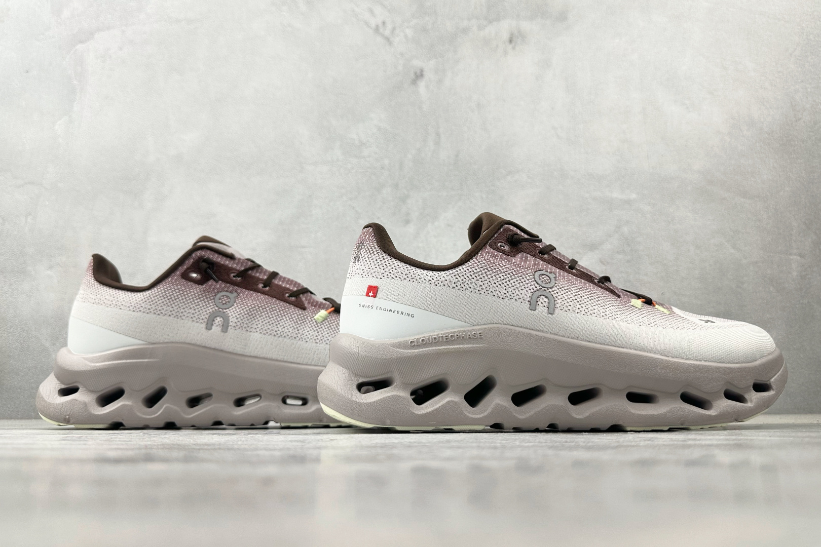 210 On昂跑 Cloudtilt 系列 白褐 3WE1005
