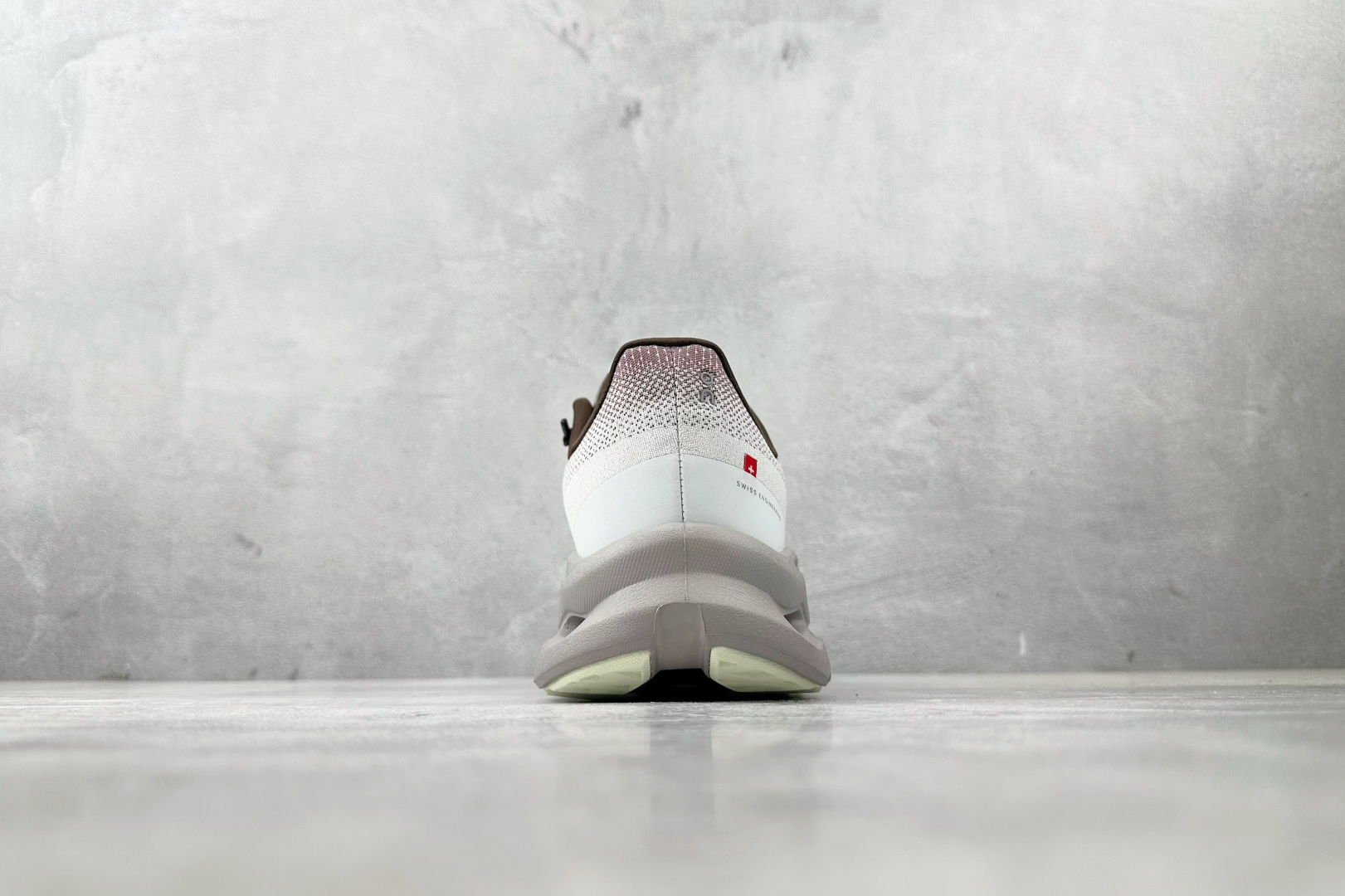 210 On昂跑 Cloudtilt 系列 白褐 3WE1005