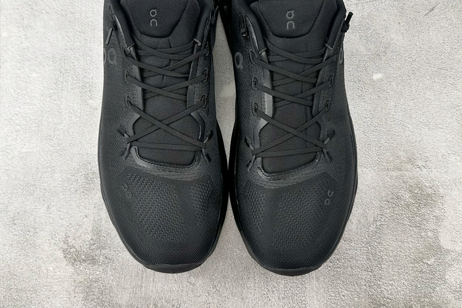 210 On昂跑 Cloudtilt 系列 黑色 3ME10100-021