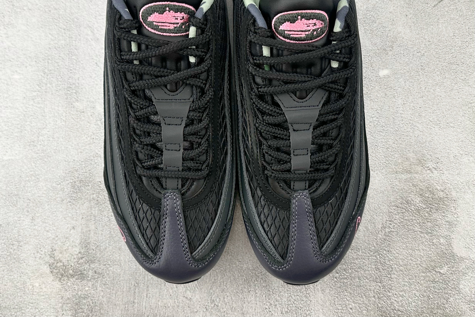 KZ/2.0 
口碑神作 Corteiz x Nike Air Max 95 Pink Beam黑粉

