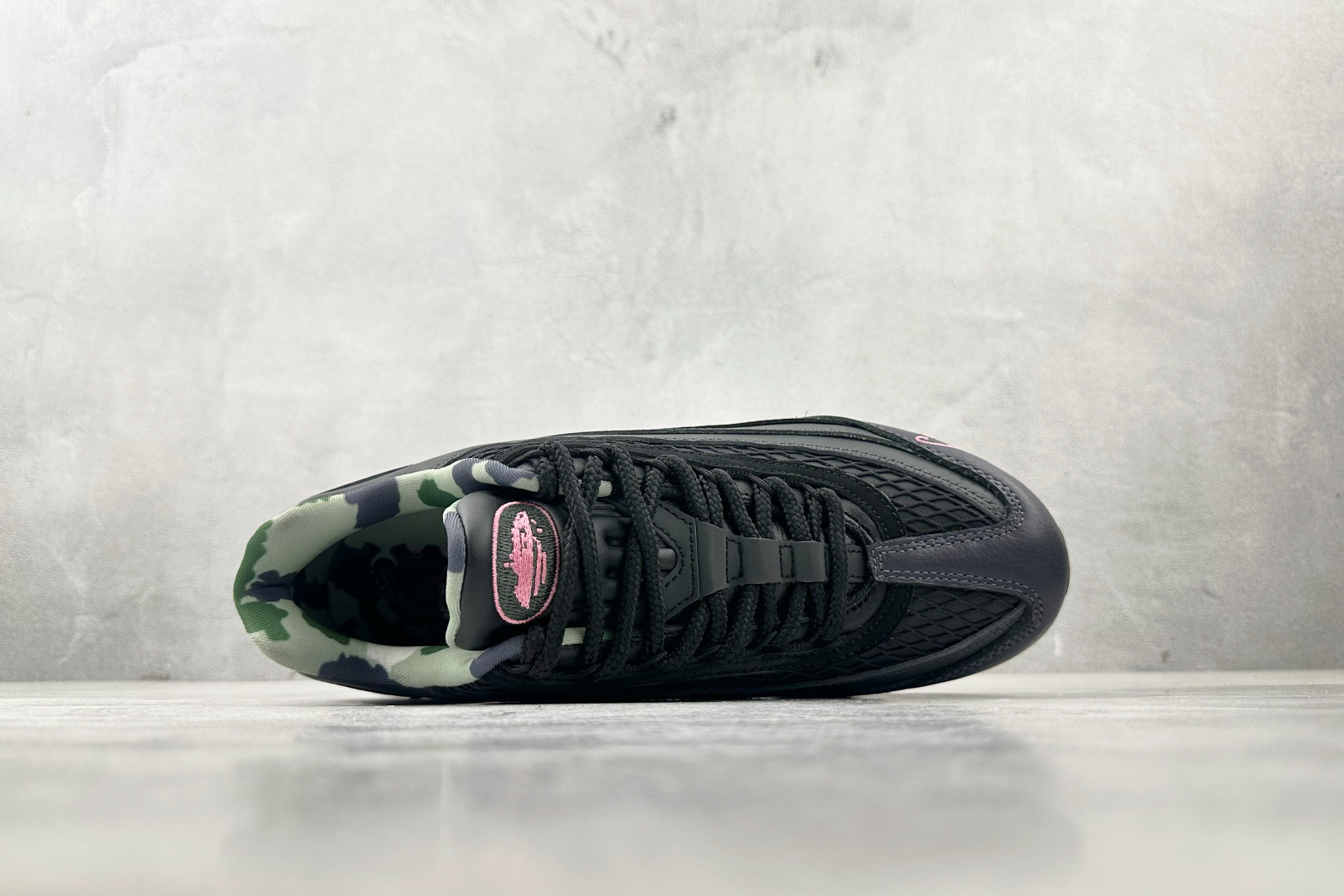 KZ/2.0 
口碑神作 Corteiz x Nike Air Max 95 Pink Beam黑粉


