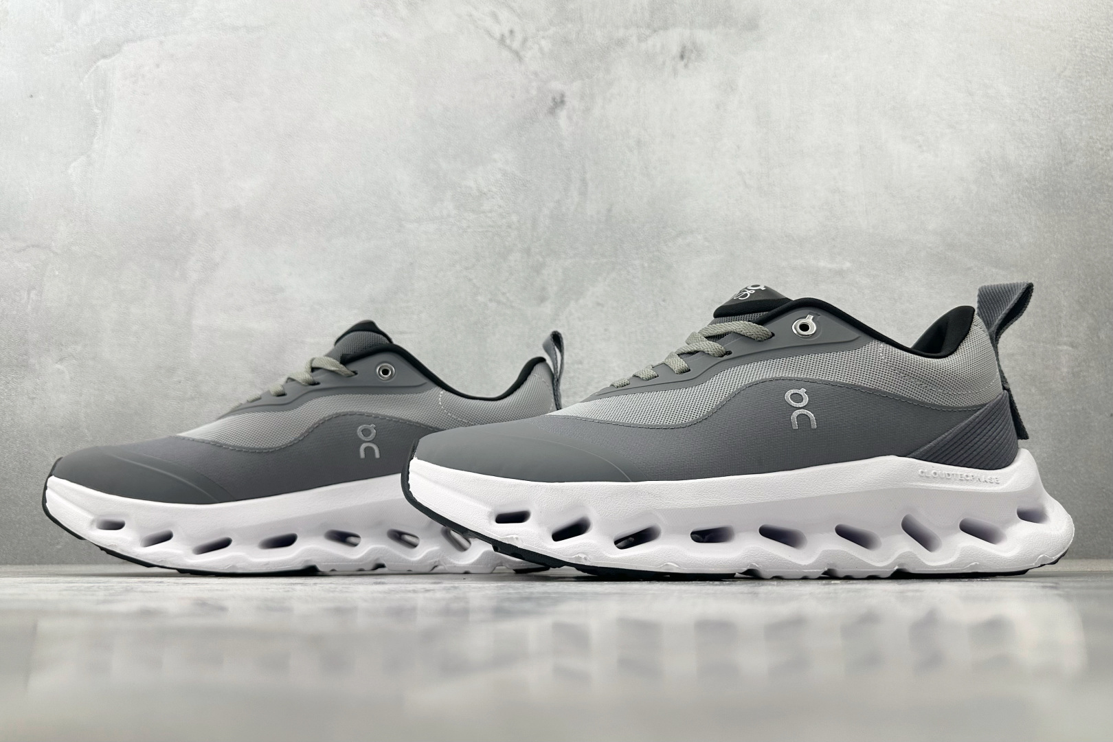 On昂跑 × LOEWE罗意威 Cloudtilt 2.0 灰色 L929282X17-1120-莆田鞋,莆田鞋货源,高仿鞋,高仿鞋货源,安福档口,莆田高仿鞋,莆田鞋批发,高仿鞋批发,莆田高仿运动鞋,高仿运动鞋,莆田运动鞋 On昂跑 × LOEWE罗意威 Cloudtilt 2.0 灰色 L929282X17-1120