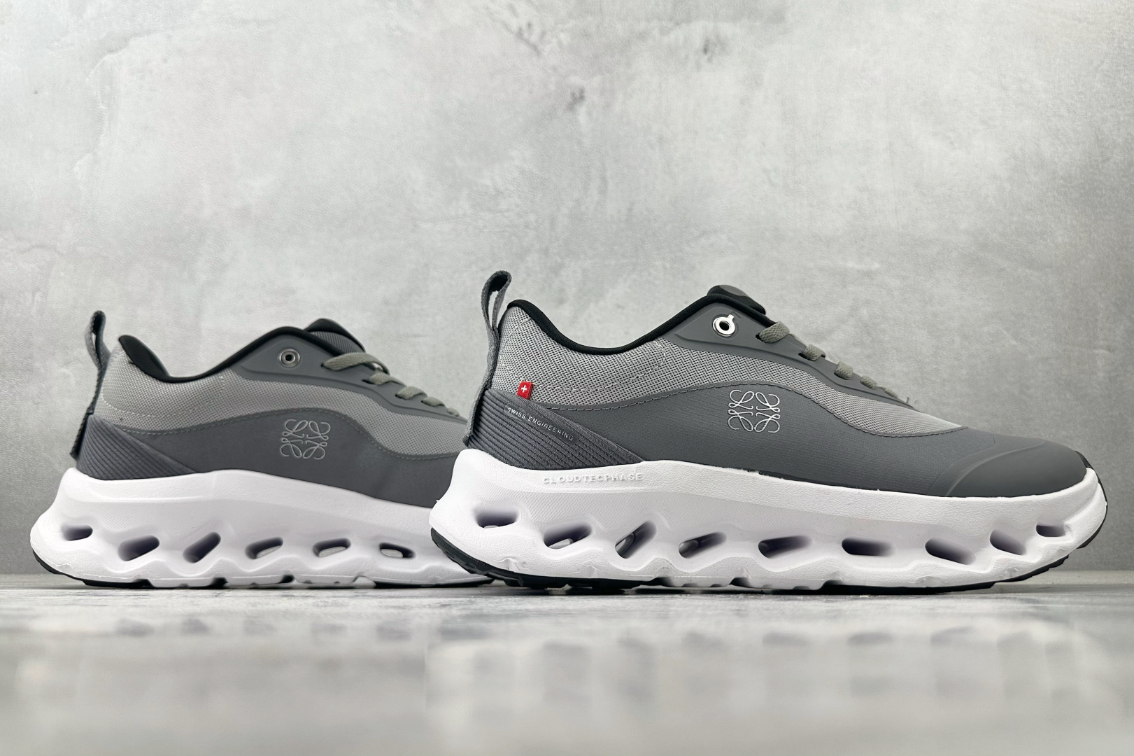 On昂跑 × LOEWE罗意威 Cloudtilt 2.0 灰色 L929282X17-1120-莆田鞋,莆田鞋货源,高仿鞋,高仿鞋货源,安福档口,莆田高仿鞋,莆田鞋批发,高仿鞋批发,莆田高仿运动鞋,高仿运动鞋,莆田运动鞋 On昂跑 × LOEWE罗意威 Cloudtilt 2.0 灰色 L929282X17-1120