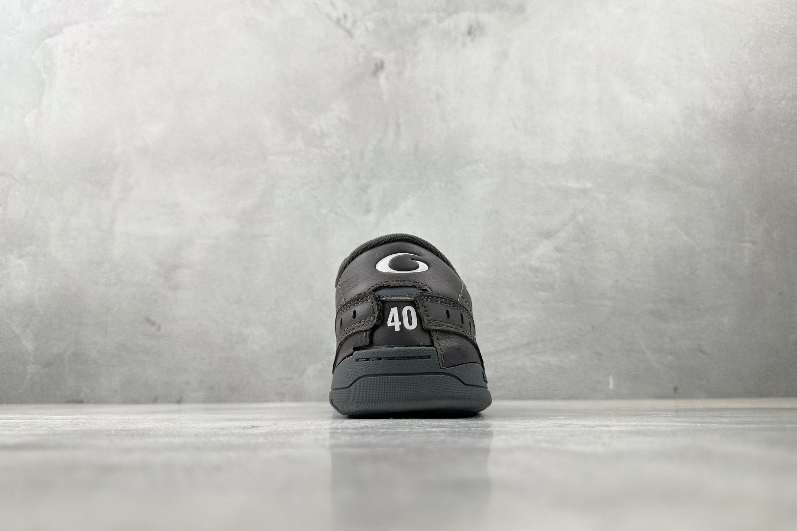 P450代购版 Balenciaga巴黎世家 Hamptons Worn-Out 棕色 841765WCURB